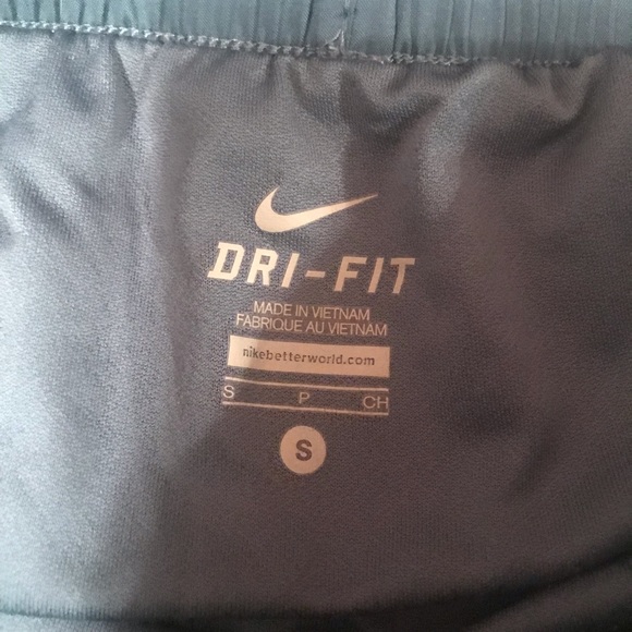 Blue Nike shorts - Picture 2 of 2